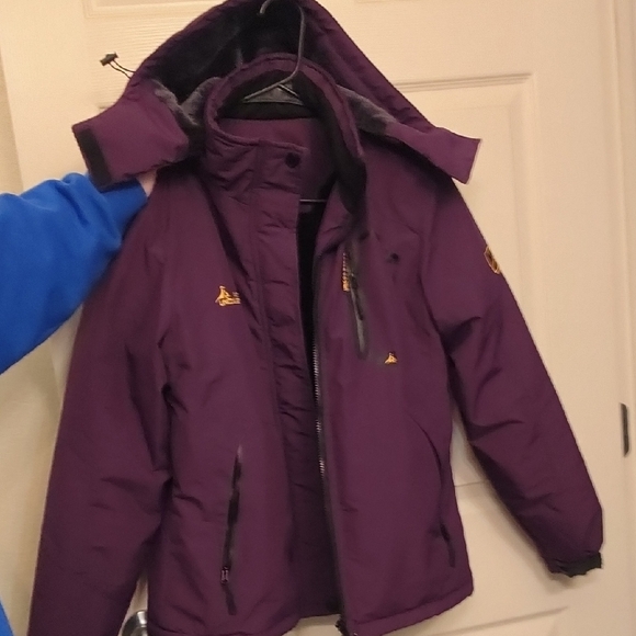 Moerdeng Jackets & Blazers - Women's Purple Ski & Snow Jacket